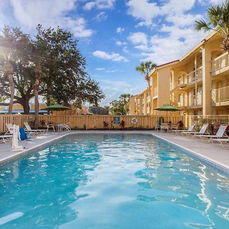 La Quinta Inn By Wyndham Orlando Airport West Exterior photo