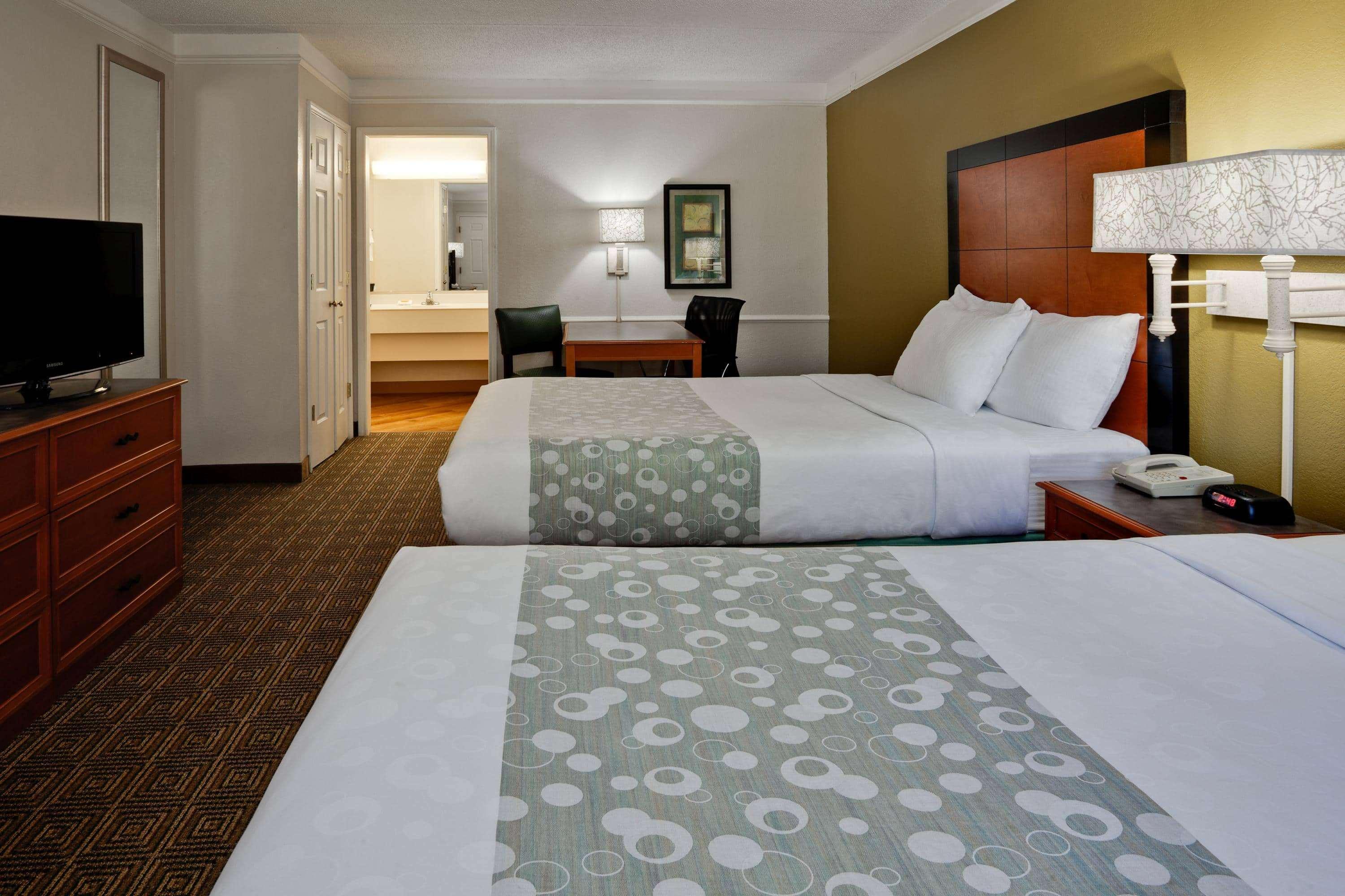 La Quinta Inn By Wyndham Orlando Airport West Exterior photo